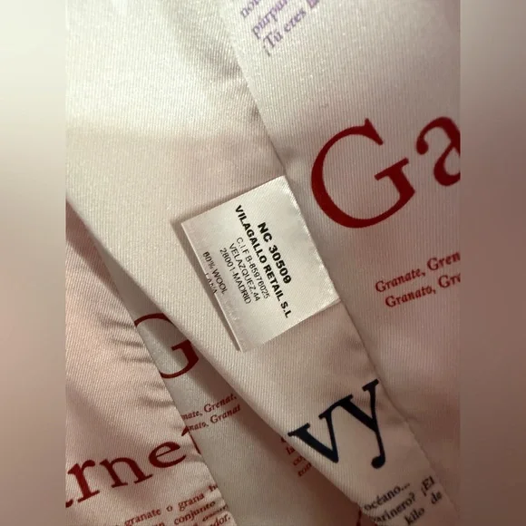 NWOT. Woman’s Vilagallo Lucia Neon Wool Blend Coat in Orange. Size 40 EU. - Picture 14 of 15